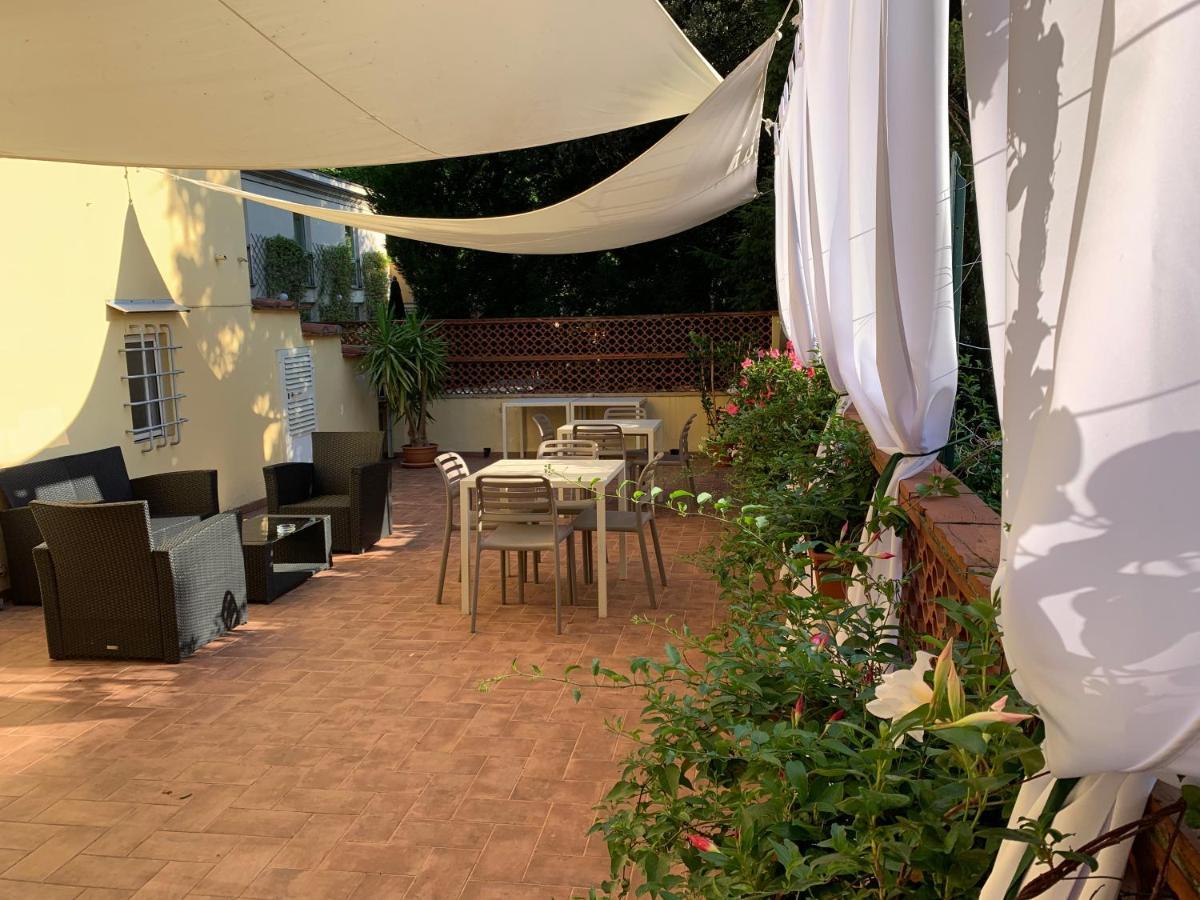 Alojamento de Acomodação e Pequeno-almoço La Terrazza Di Via Elisa 2*